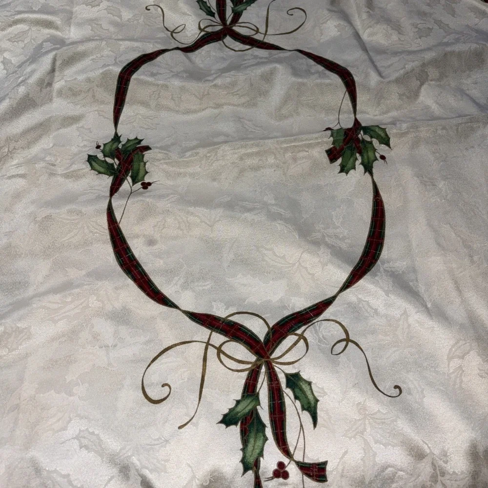 Lenox Holiday Nouveau Tablecloth 56